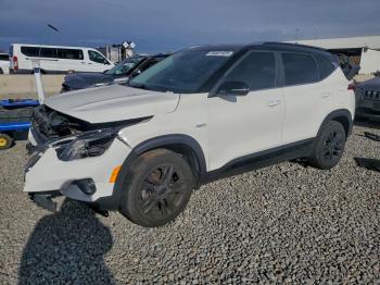  Salvage Kia Seltos