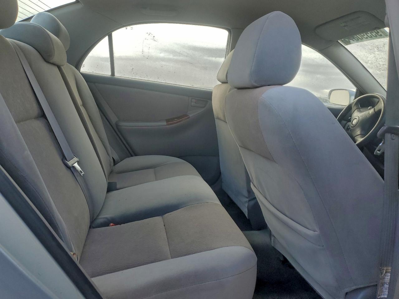 Toyota Corolla Ce Image 9