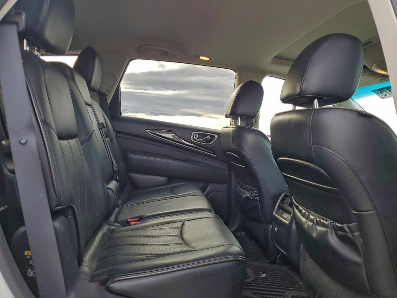 INFINITI JX35 Image 7