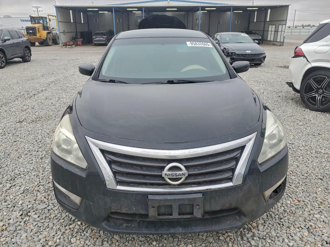 Nissan Altima 2.5 Image 11