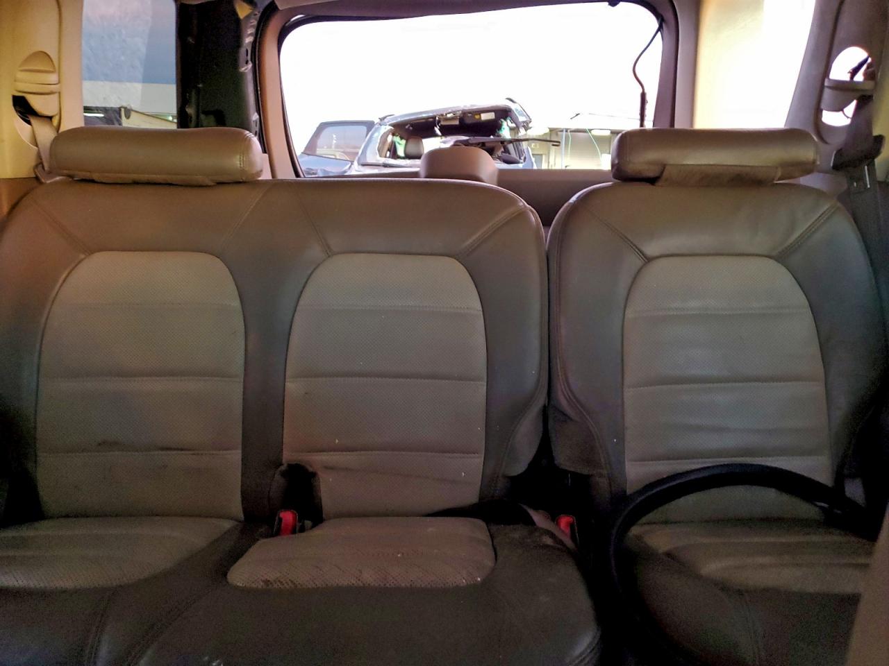 Ford Explorer Eddie Bauer Image 5