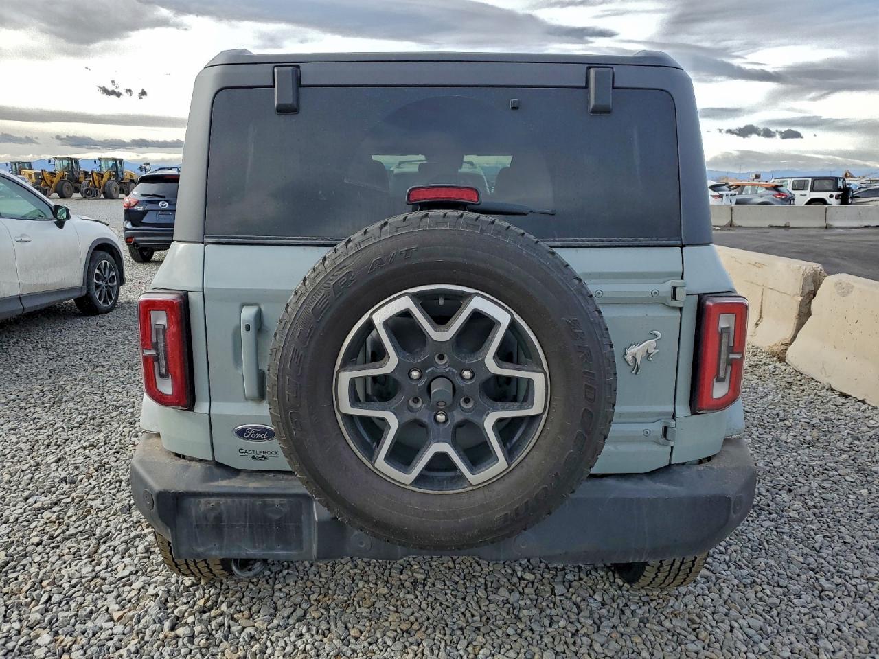 Ford Bronco Base Image 5