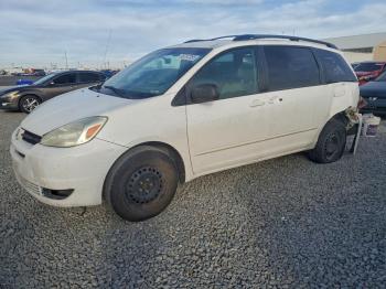  Salvage Toyota Sienna