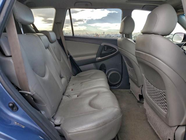 Toyota RAV4 Limited Image 12