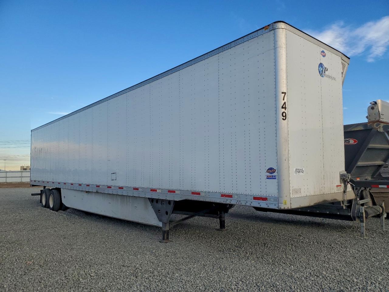 Utility Dry Van Image 1