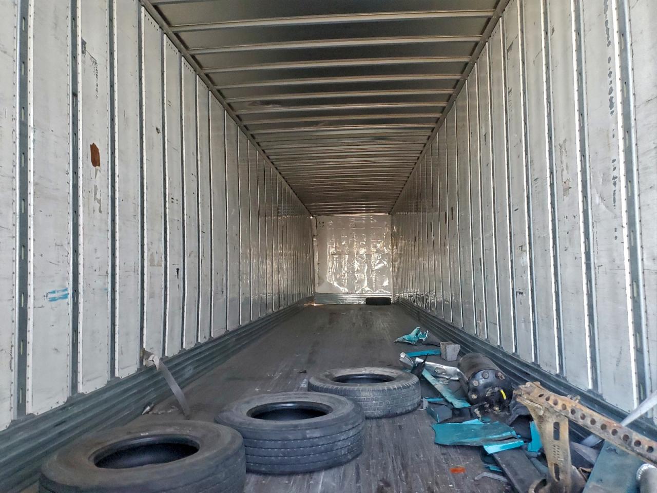 Utility Dry Van Image 3