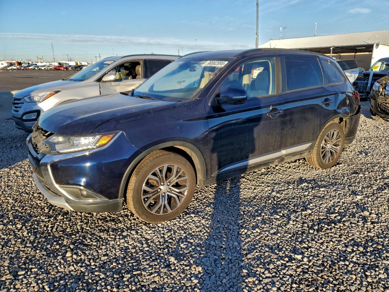 Mitsubishi Outlander Se Image 1