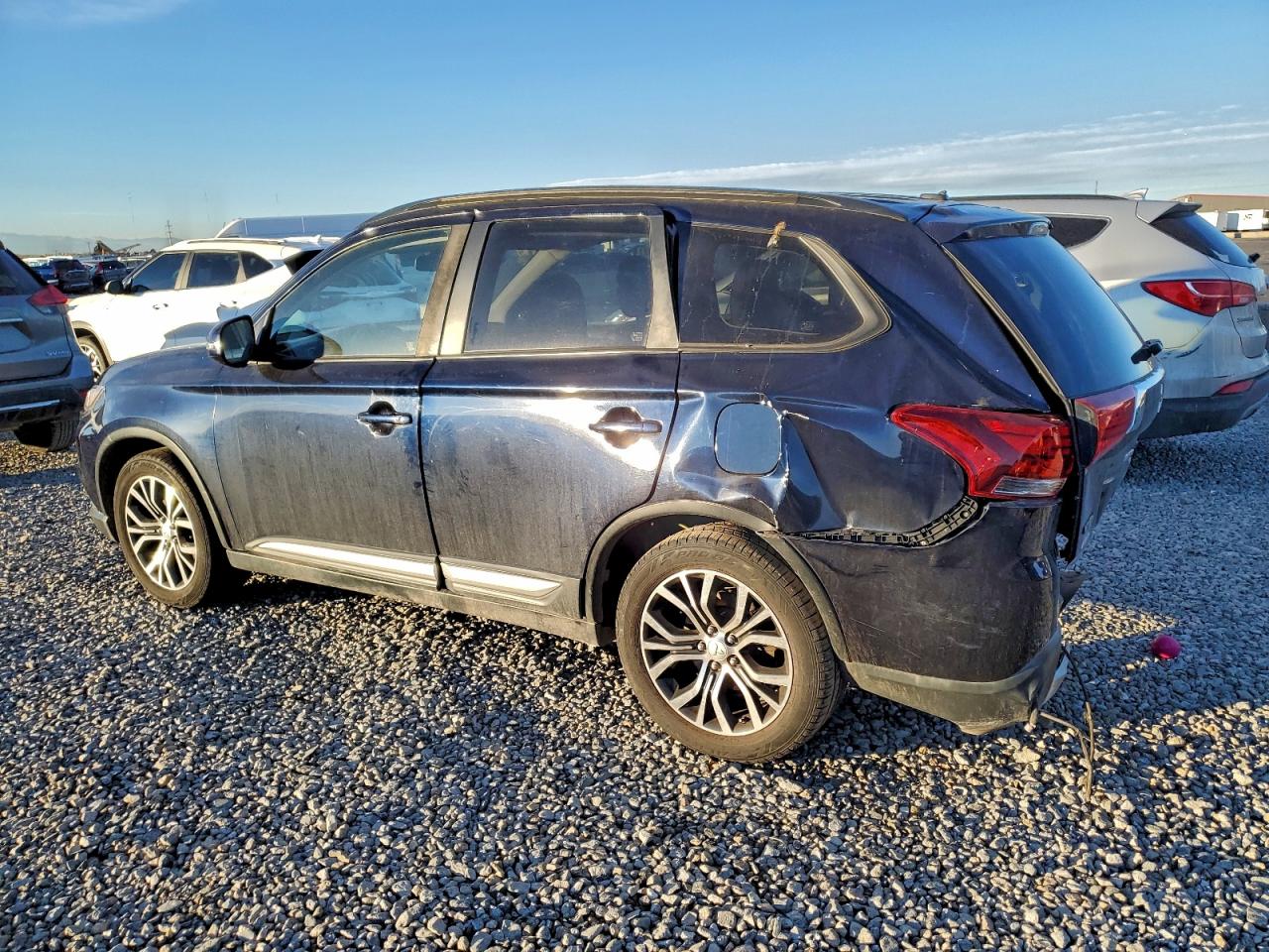 Mitsubishi Outlander Se Image 13