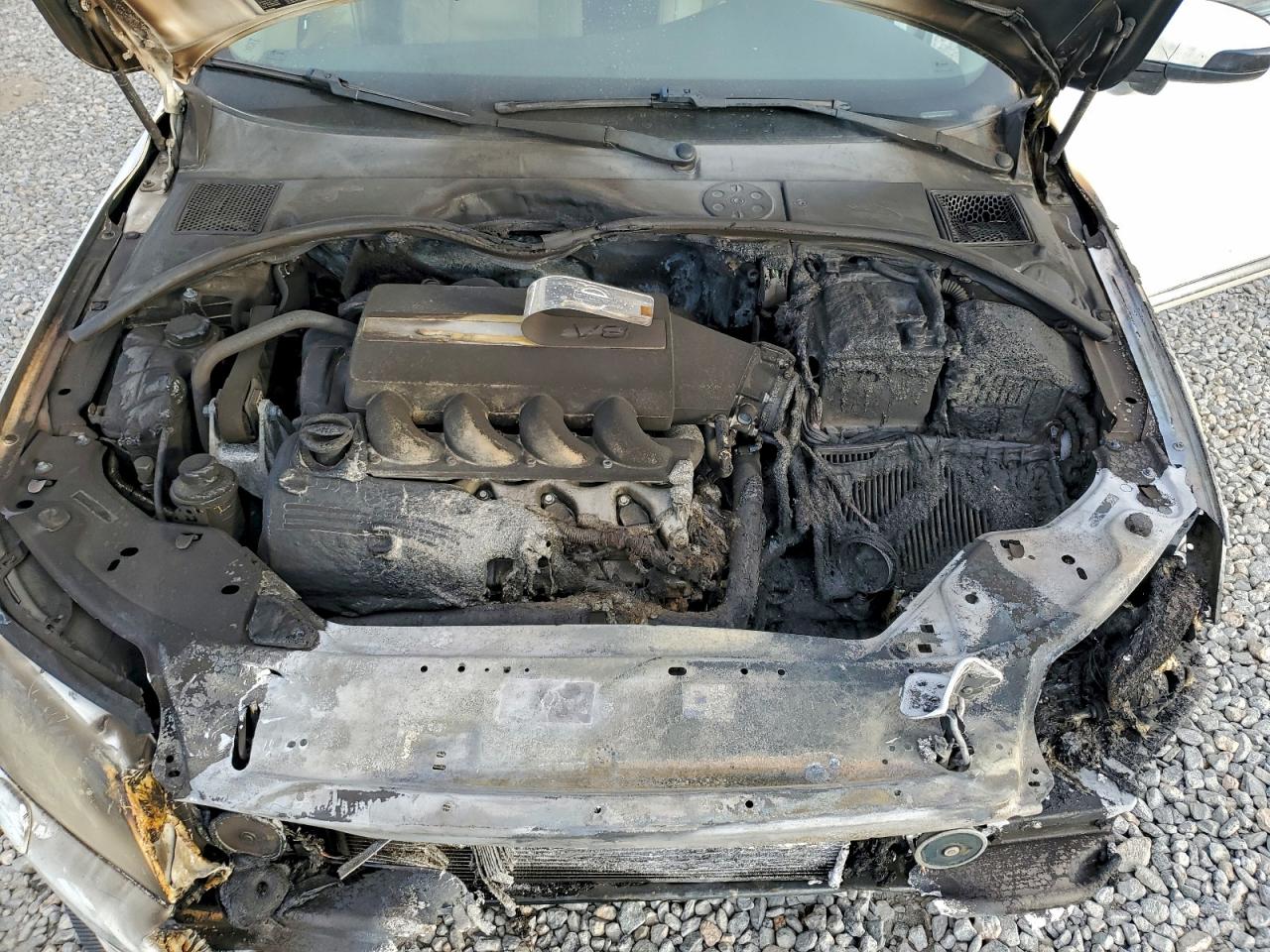 Volvo S80 V8 Image 7