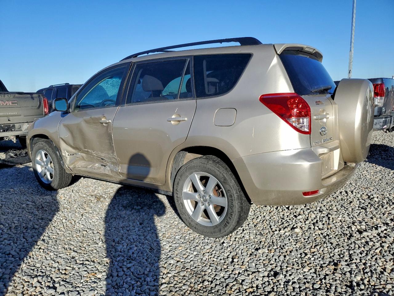 Toyota RAV4 Limited Image 2