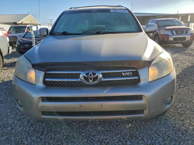 Toyota RAV4 Limited Image 5