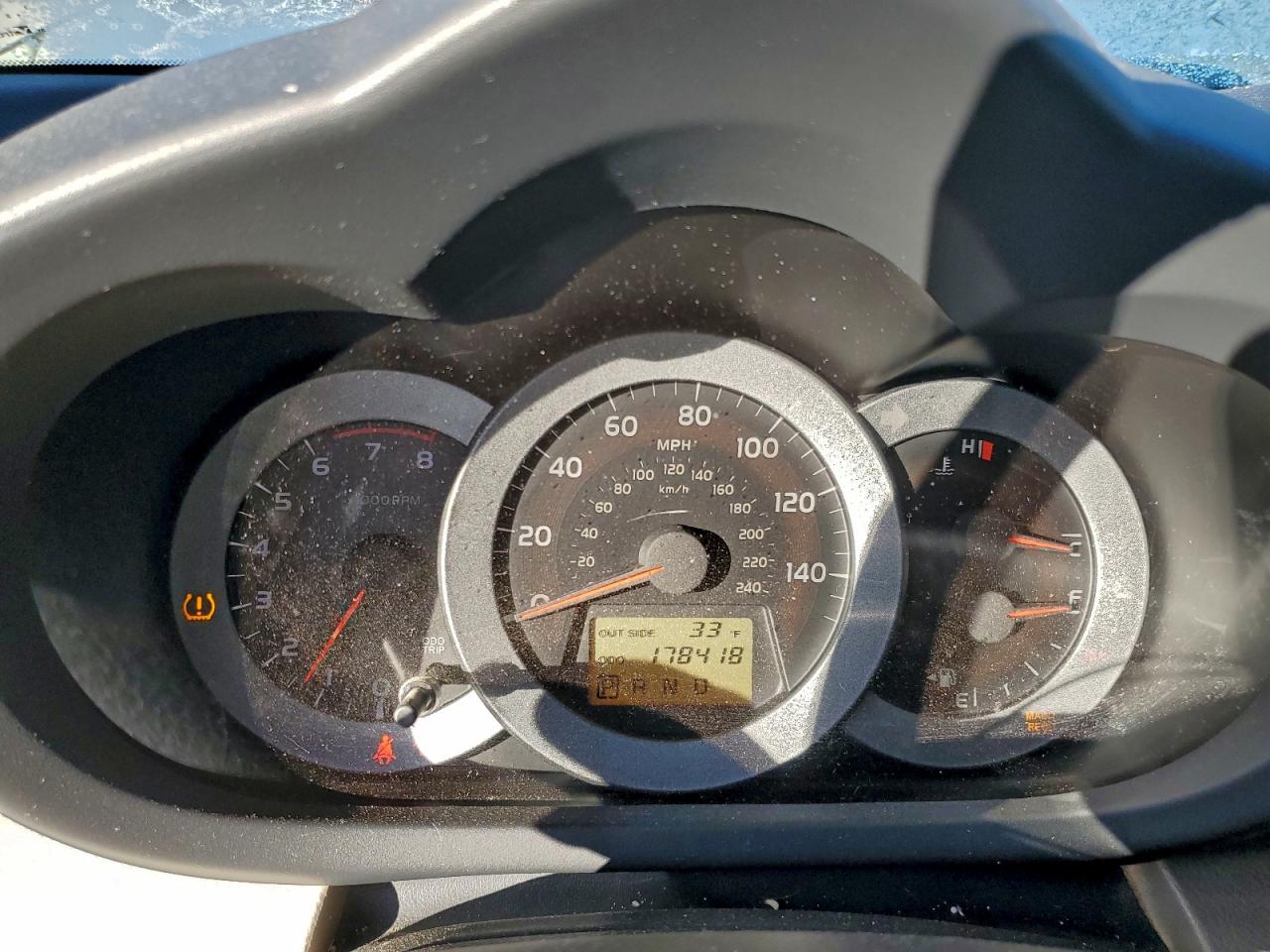 Toyota RAV4 Limited Image 6