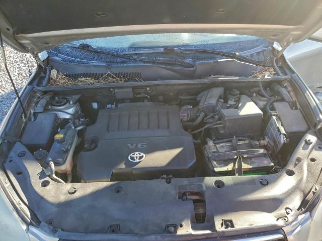 Toyota RAV4 Limited Image 8