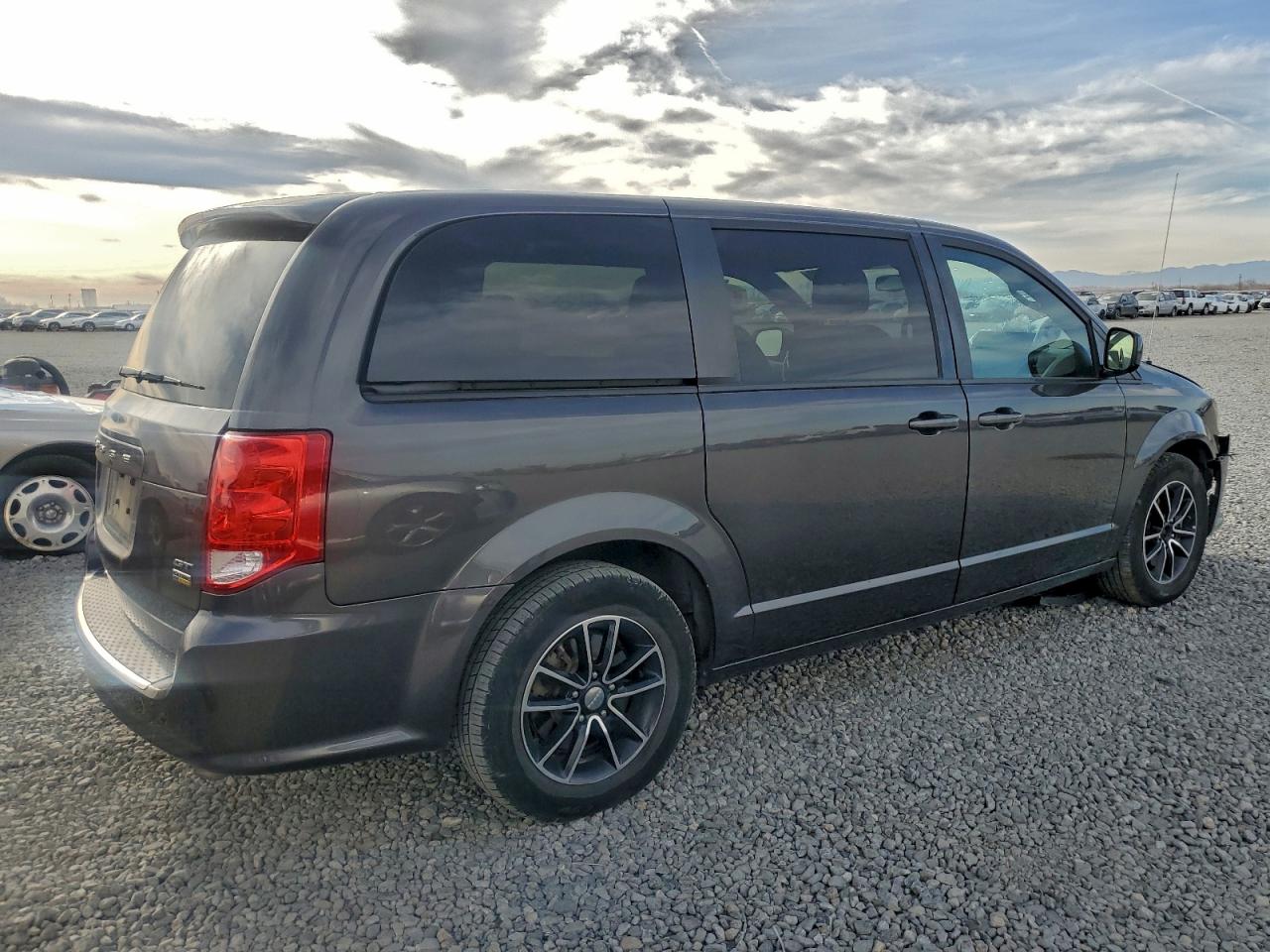 Dodge Caravan Gt Image 11