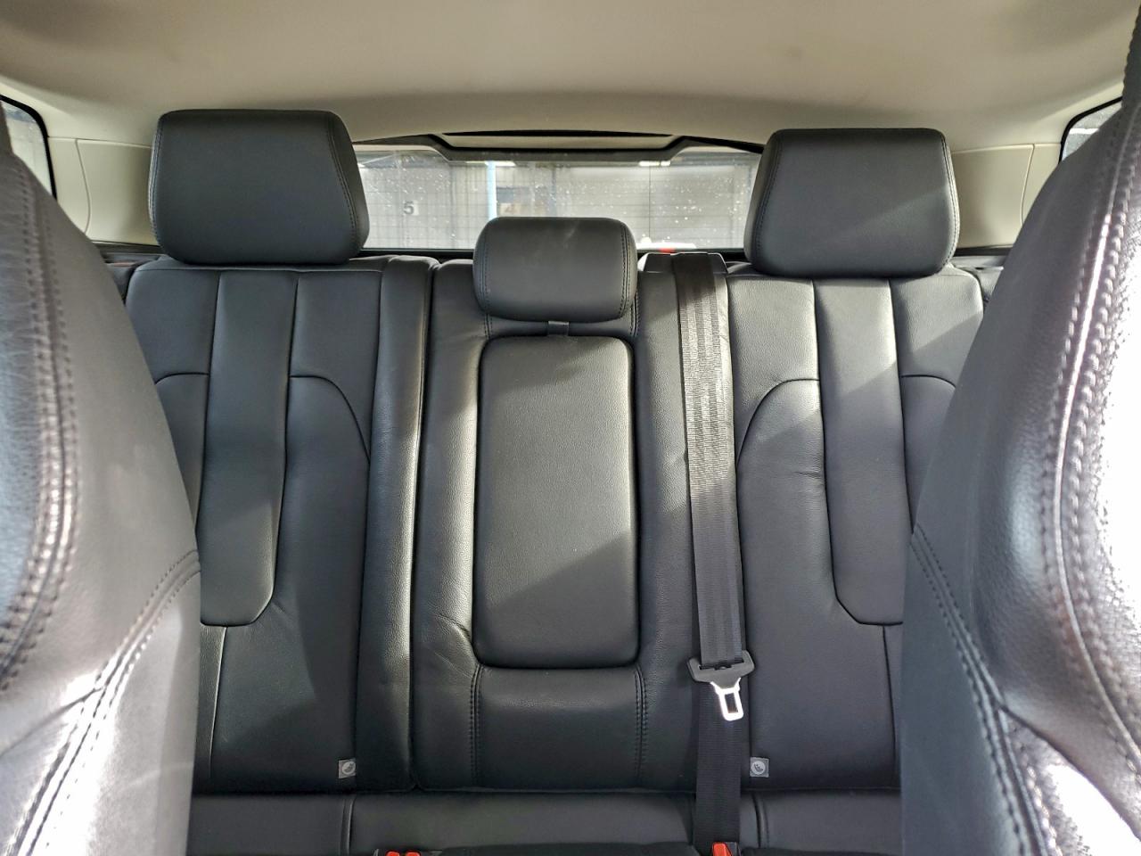 Land Rover Range Rover Pure Plus Image 14