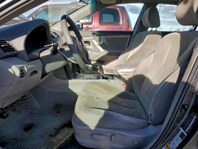 Toyota Camry Ce Image 6