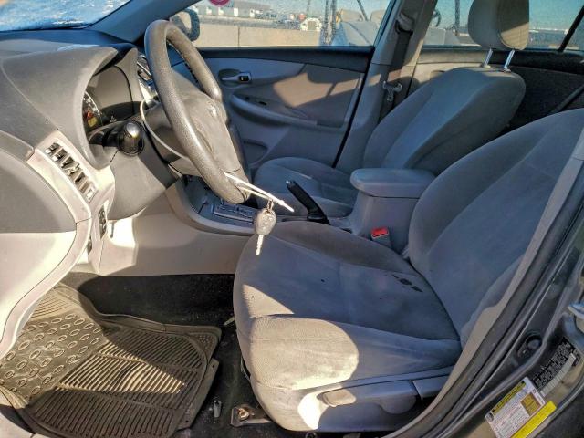 Toyota Corolla Base Image 12