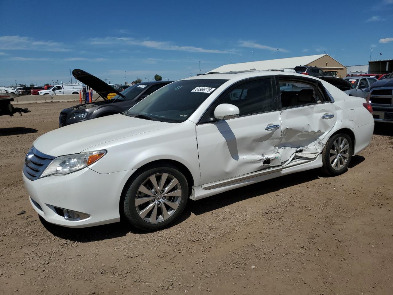 Toyota Avalon Base Image 1