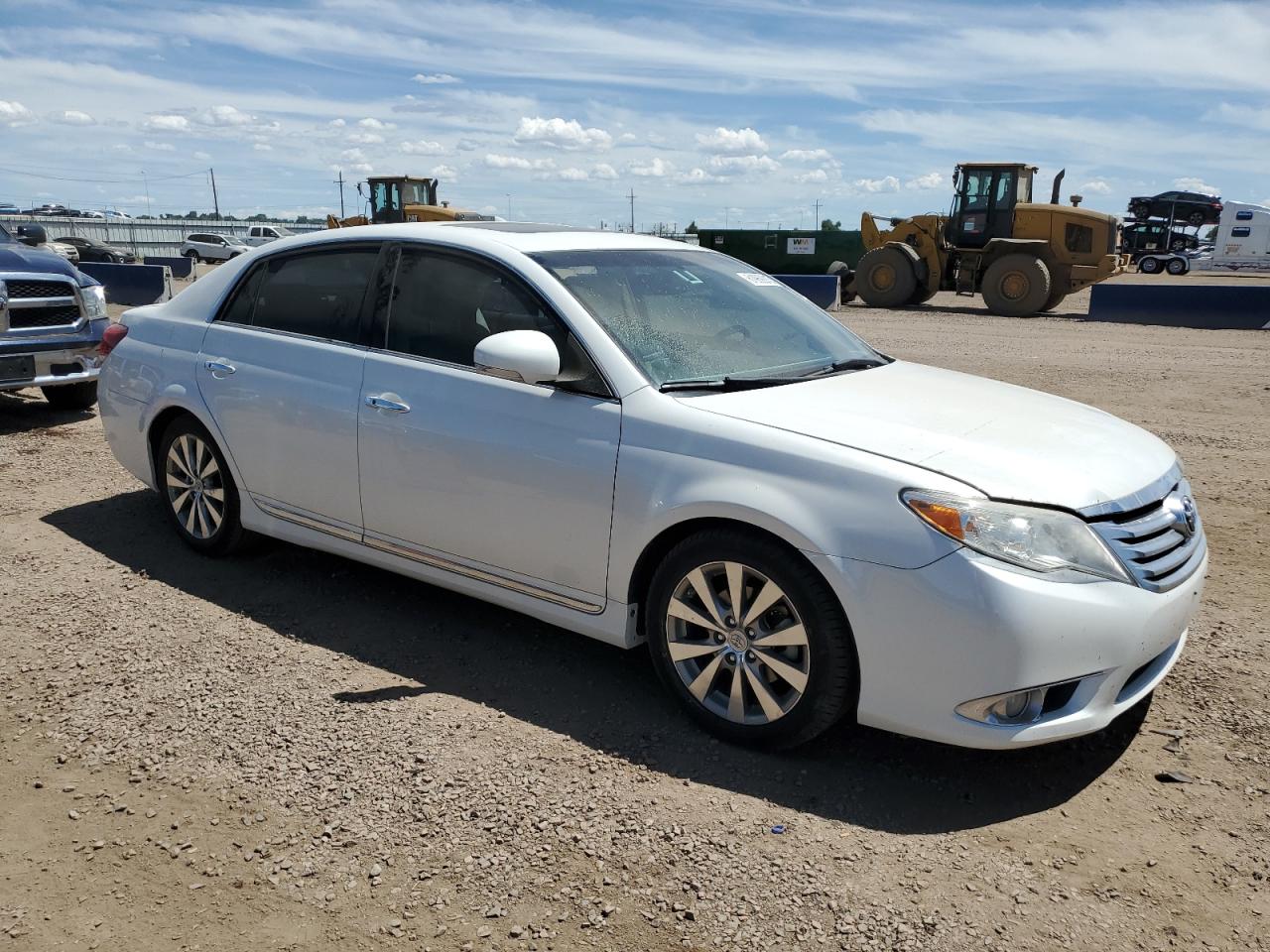 Toyota Avalon Base Image 6