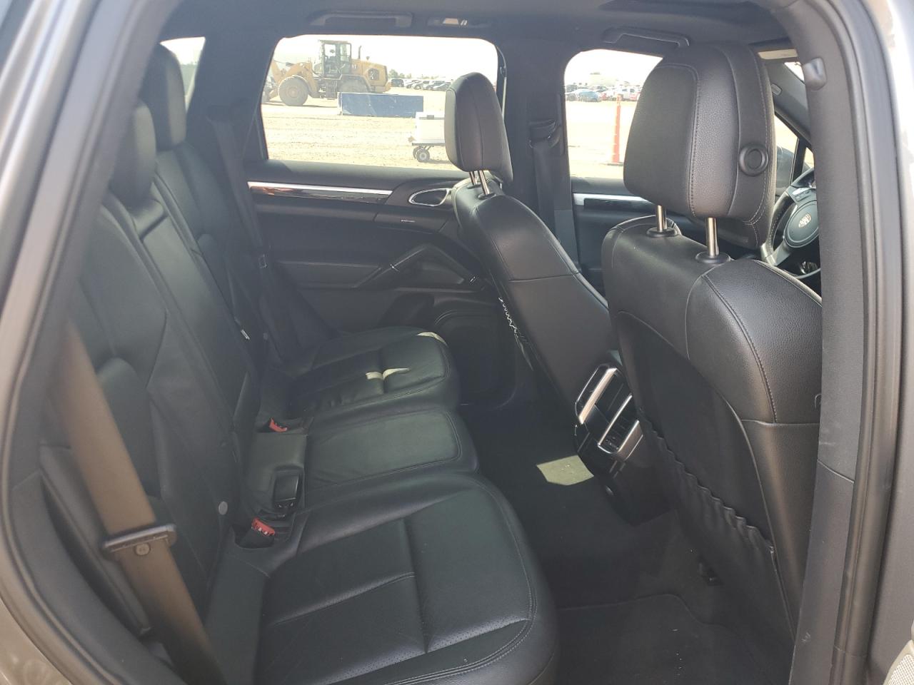 Porsche Cayenne S Hybrid Image 13