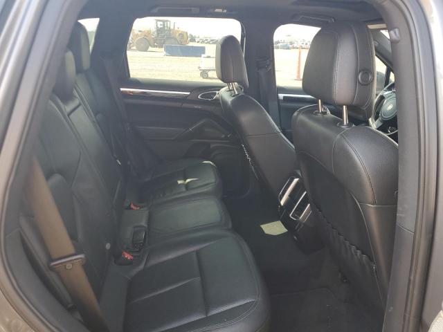 Porsche Cayenne S Hybrid Image 13