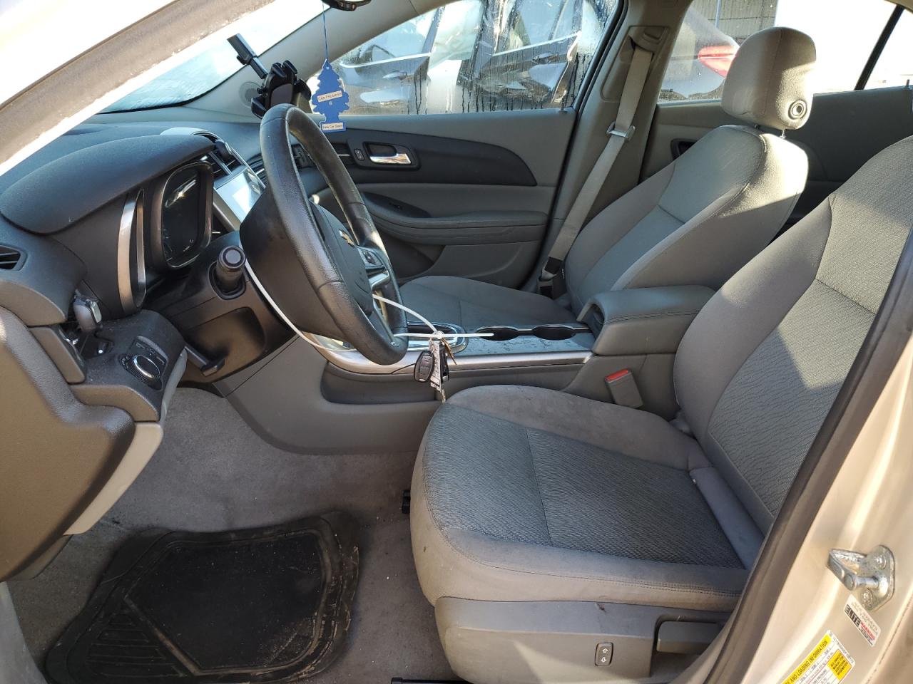 Chevrolet Malibu Ls Image 2