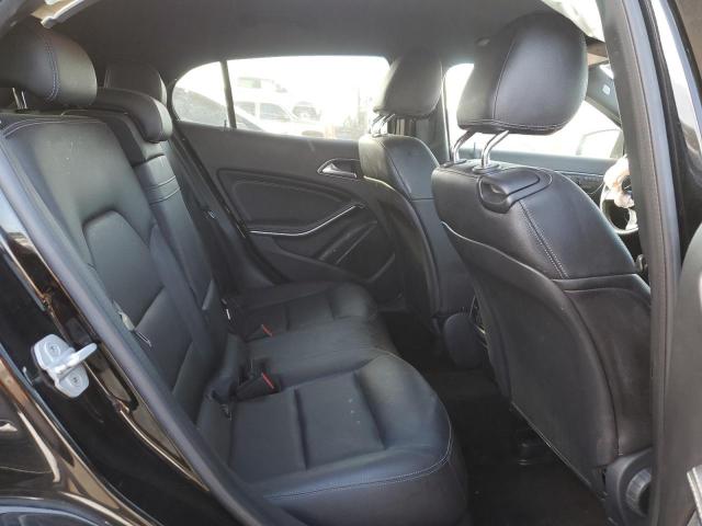 Mercedes-Benz GLA 250 4matic Image 12