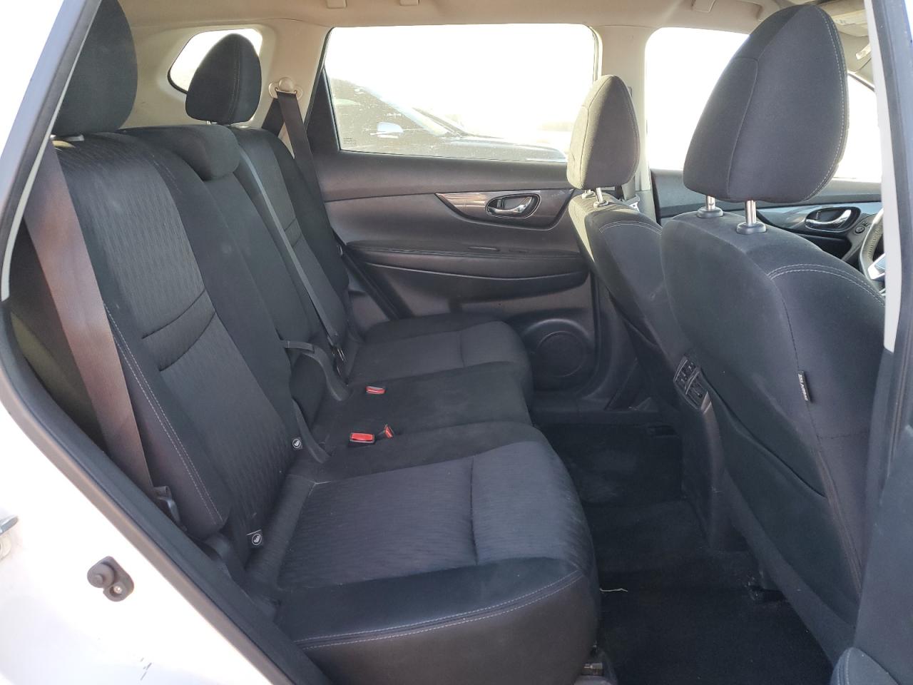 Nissan Rogue S Image 13