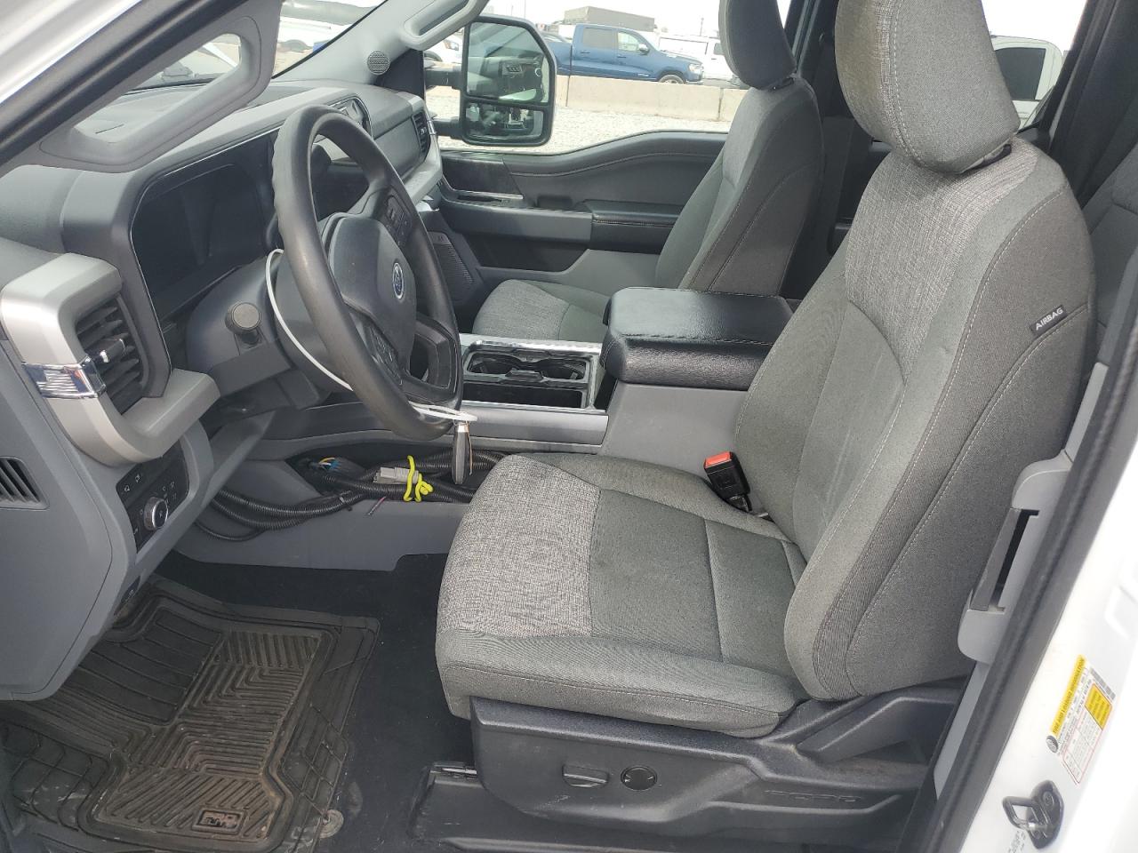 Ford F-350 Super Duty Image 10