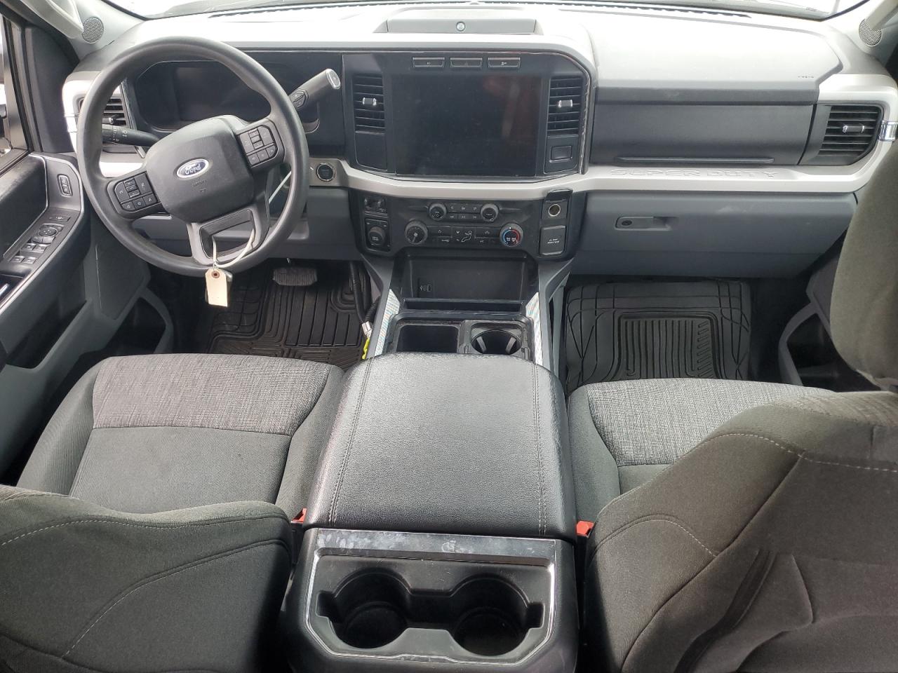 Ford F-350 Super Duty Image 6