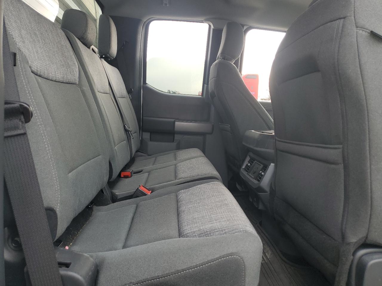 Ford F-350 Super Duty Image 7