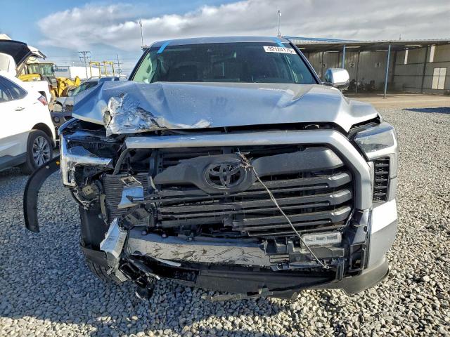 Toyota Tundra Crewmax Sr Image 12