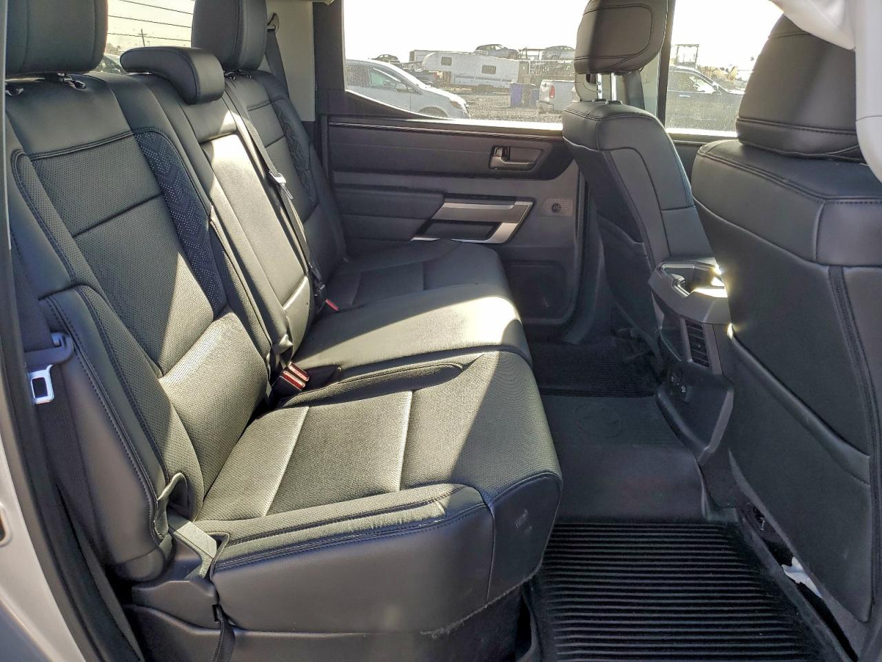 Toyota Tundra Crewmax Sr Image 4