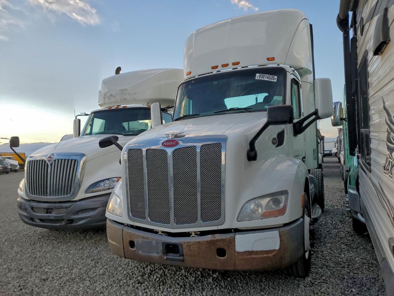 Peterbilt 579 Image 3