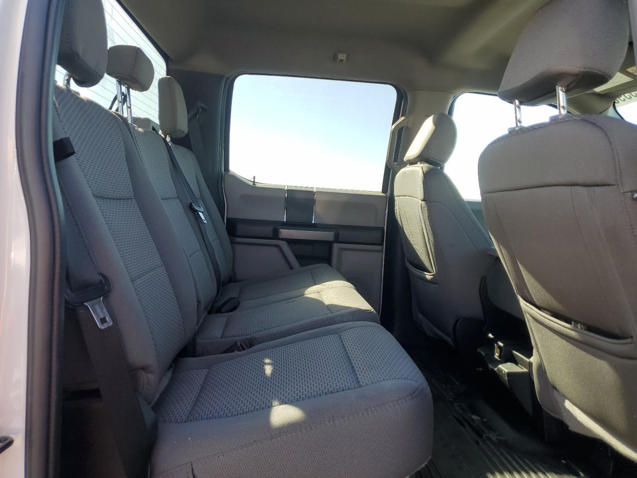 Ford F-350 Super Duty Image 6