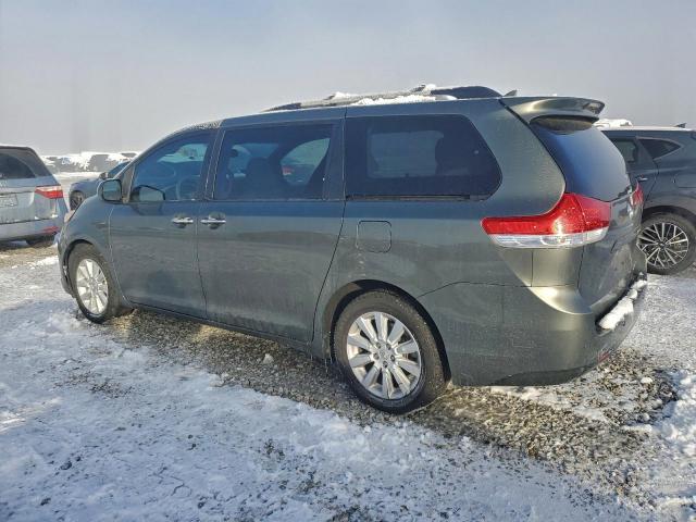 Toyota Sienna Xle Image 9