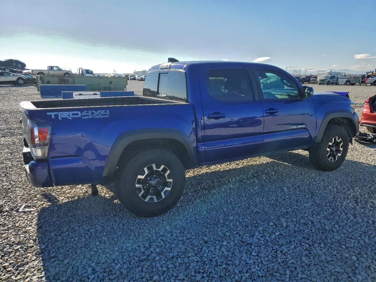 Toyota Tacoma Double Cab Image 11