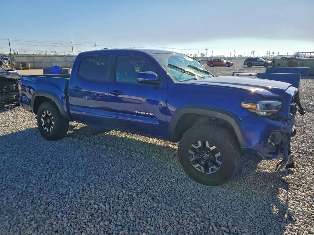 Toyota Tacoma Double Cab Image 3