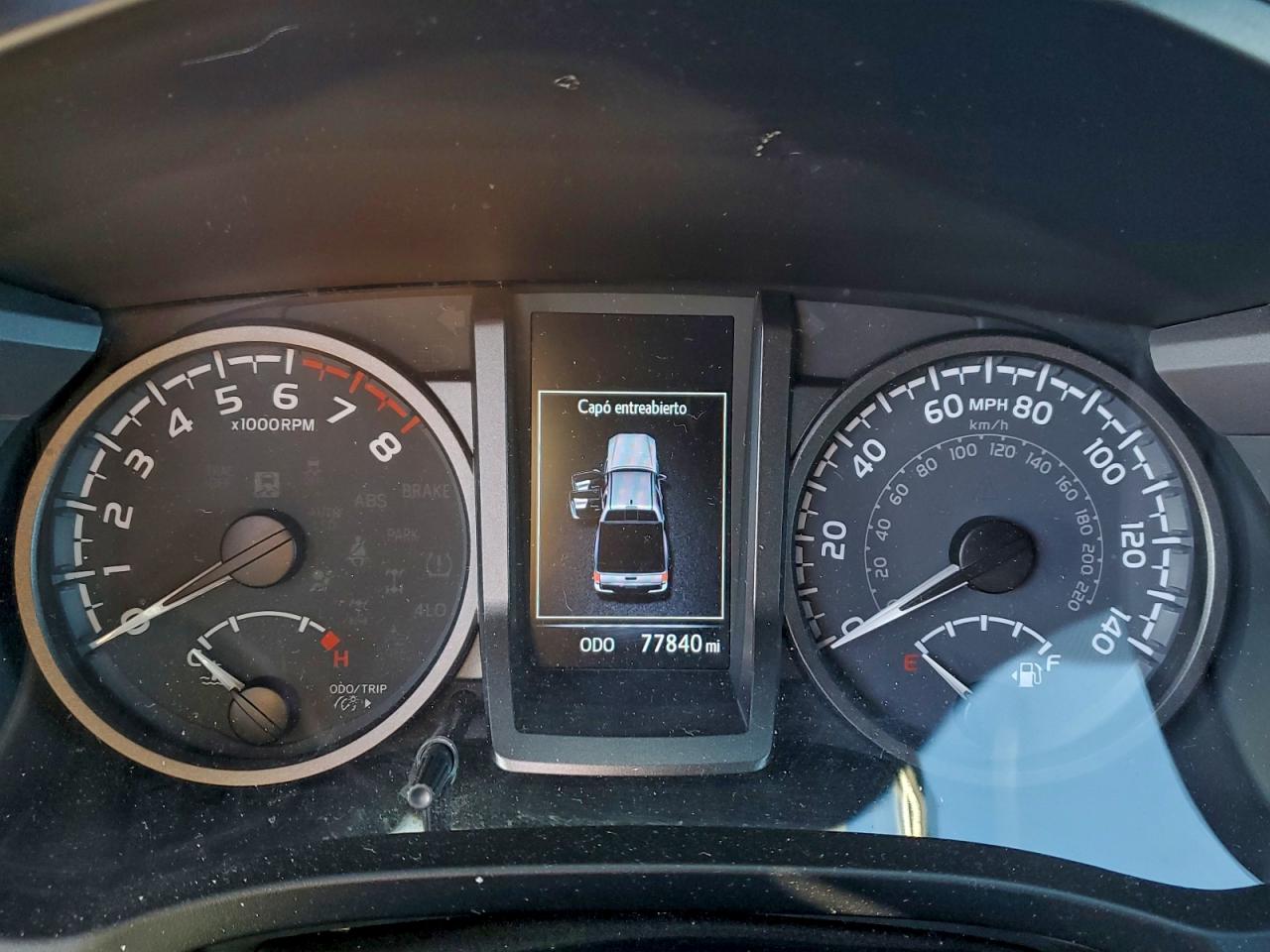 Toyota Tacoma Double Cab Image 8