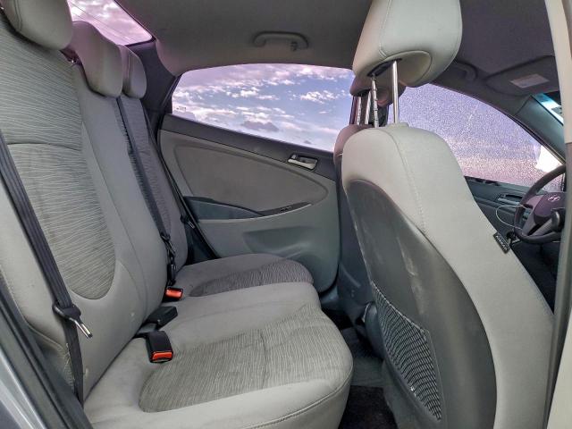 Hyundai ACCENT Se Image 9