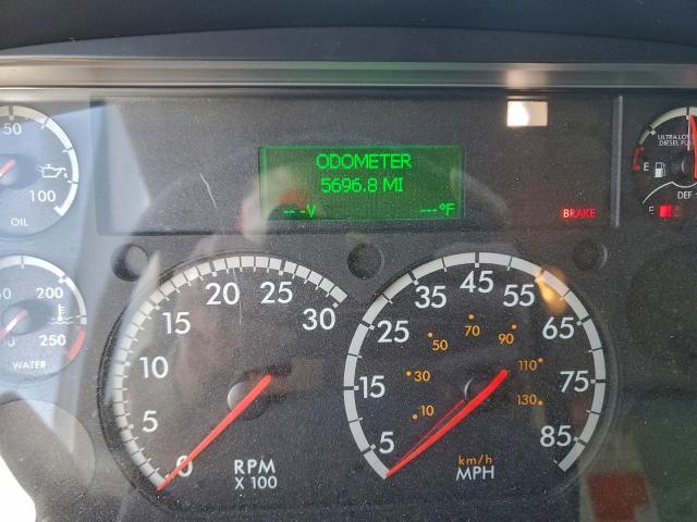 Freightliner M2 106 Medium Duty Image 9