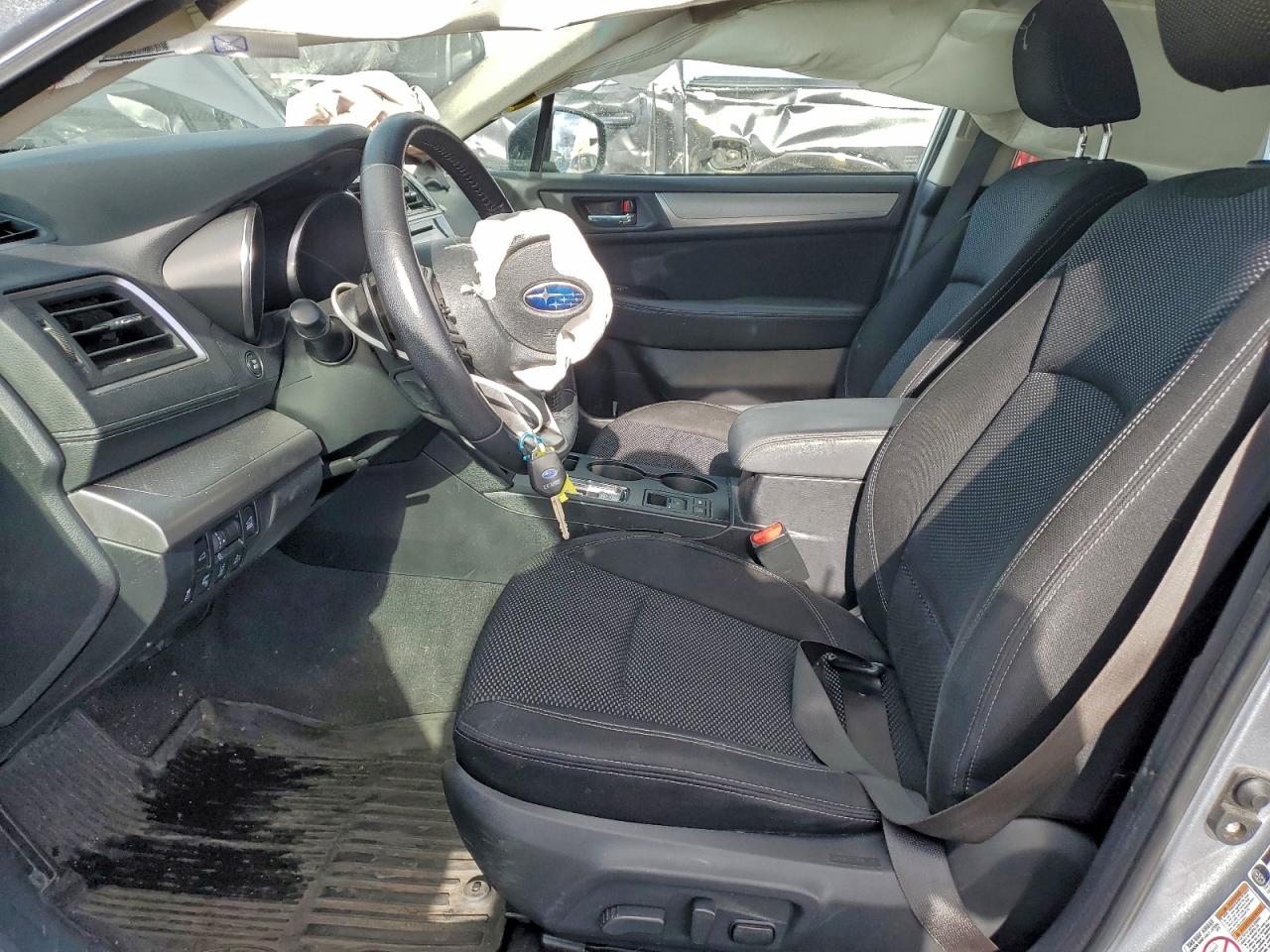 Subaru Outback 2.5i Premium Image 3