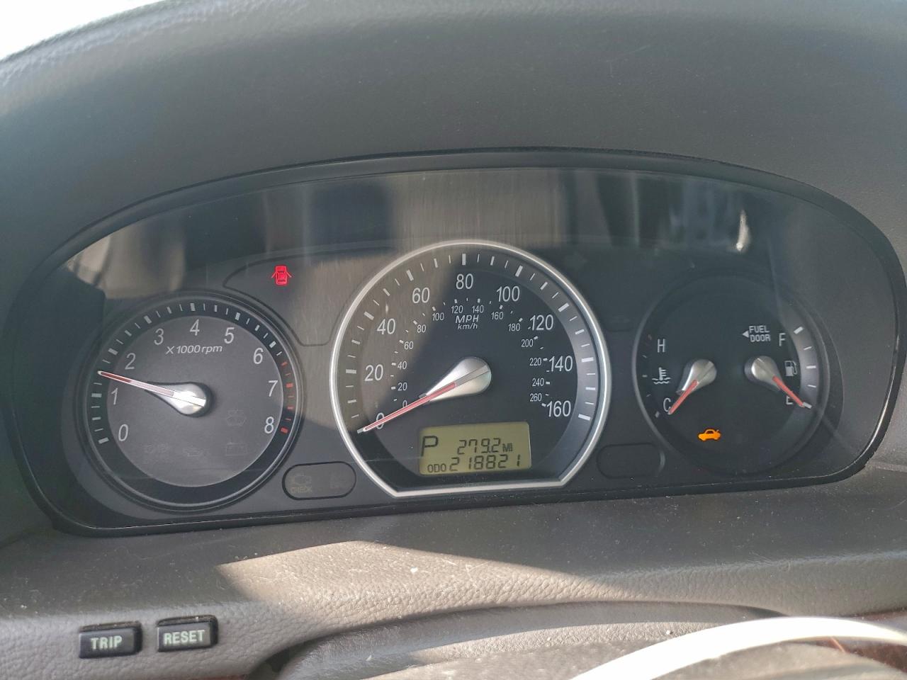 Hyundai SONATA Gls Image 7