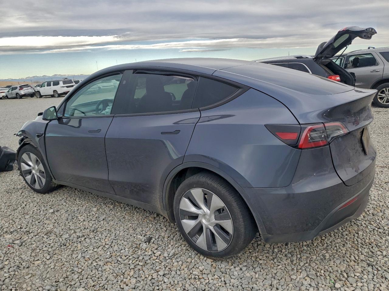 Tesla Model Y Image 8