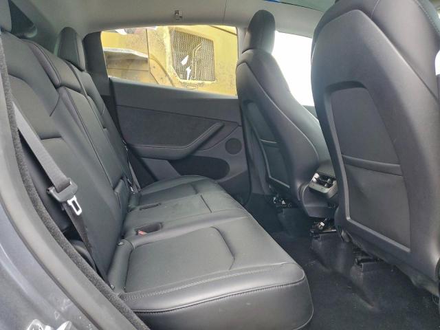 Tesla Model Y Image 12