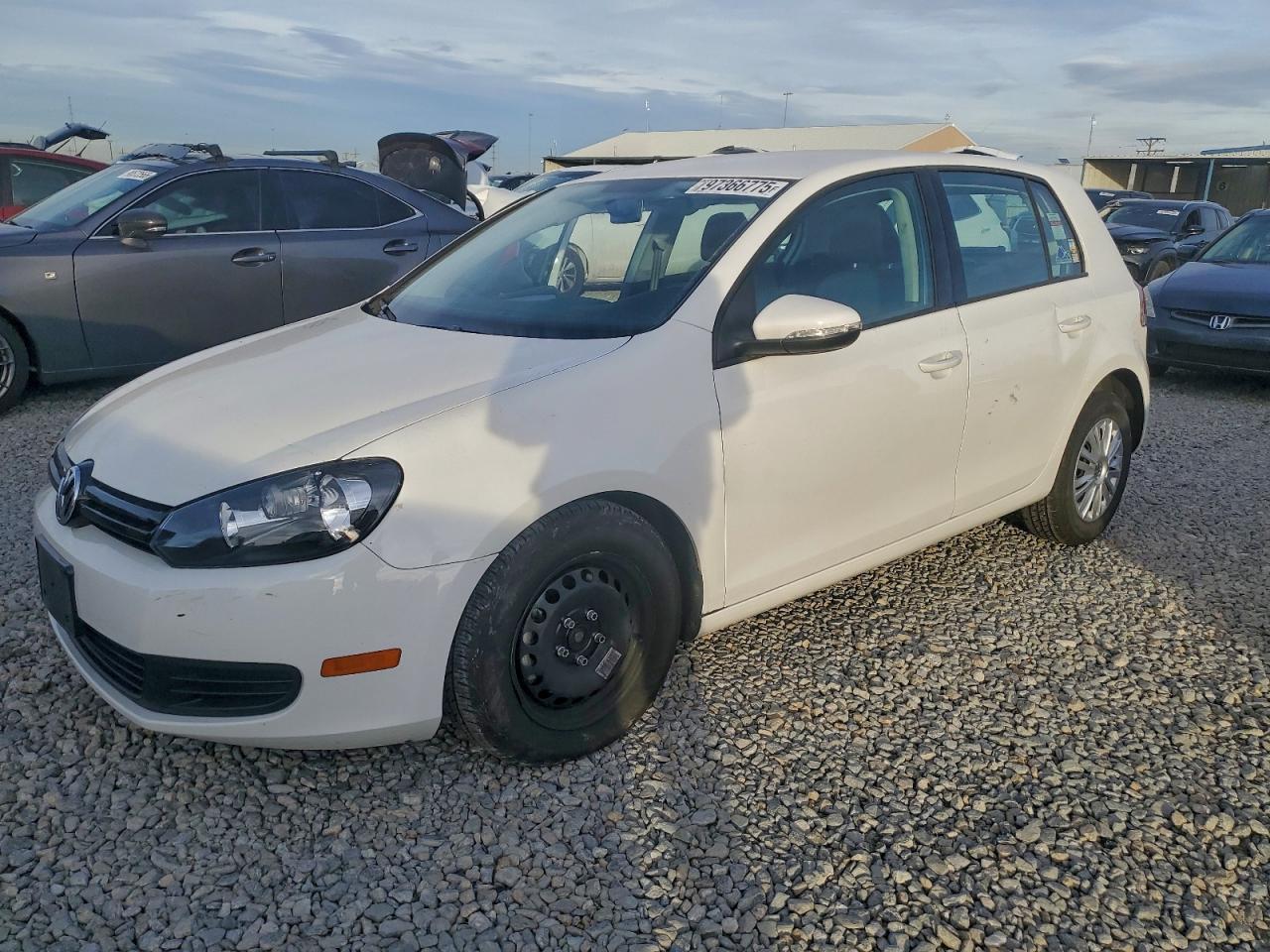 Volkswagen Golf Image 1