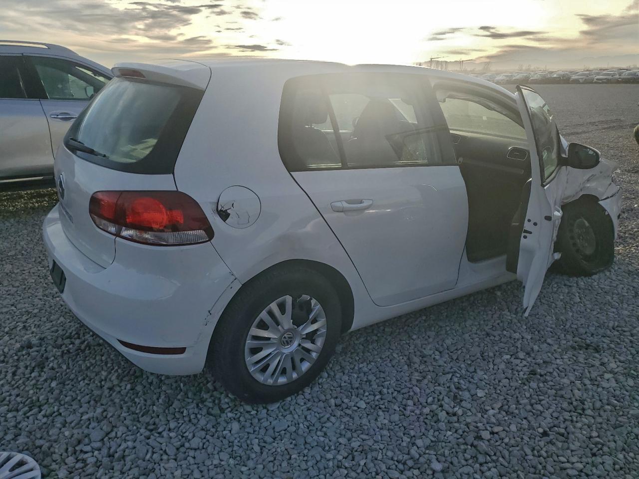 Volkswagen Golf Image 4