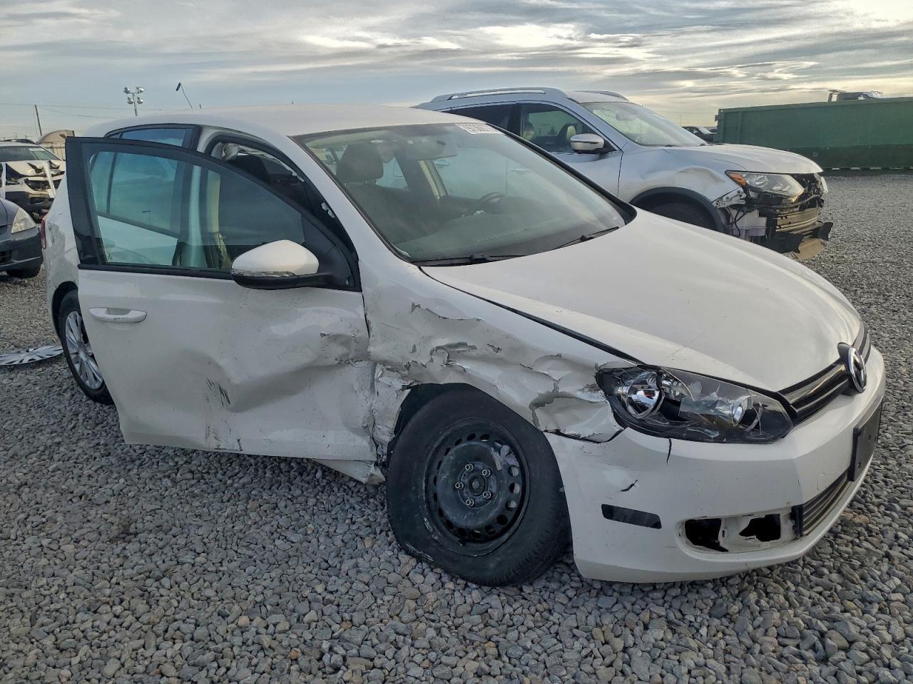 Volkswagen Golf Image 2