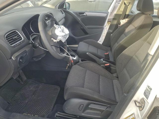 Volkswagen Golf Image 8