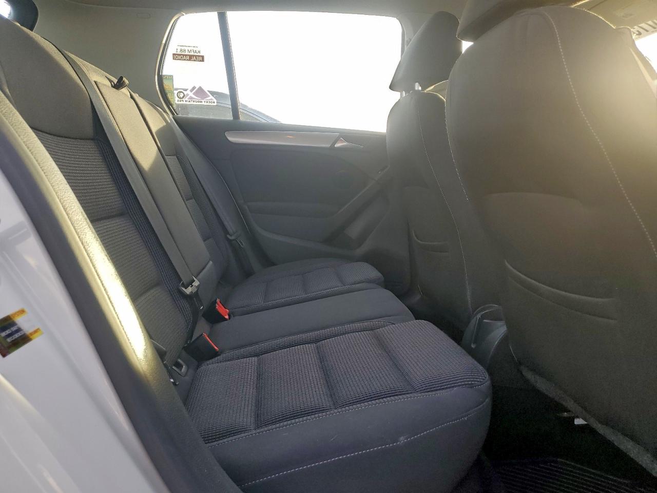 Volkswagen Golf Image 11